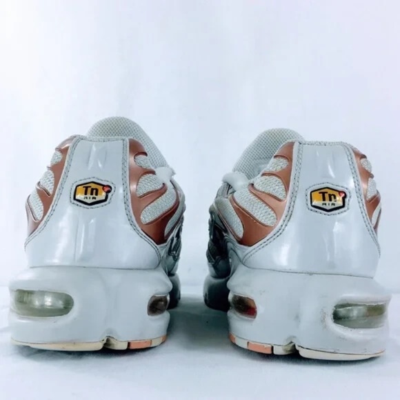 Nike Air Max Plus GS Womens Sneaker Cushioned Pure Platinum Sz 7 Y / 8.5 Womens - Picture 6 of 11